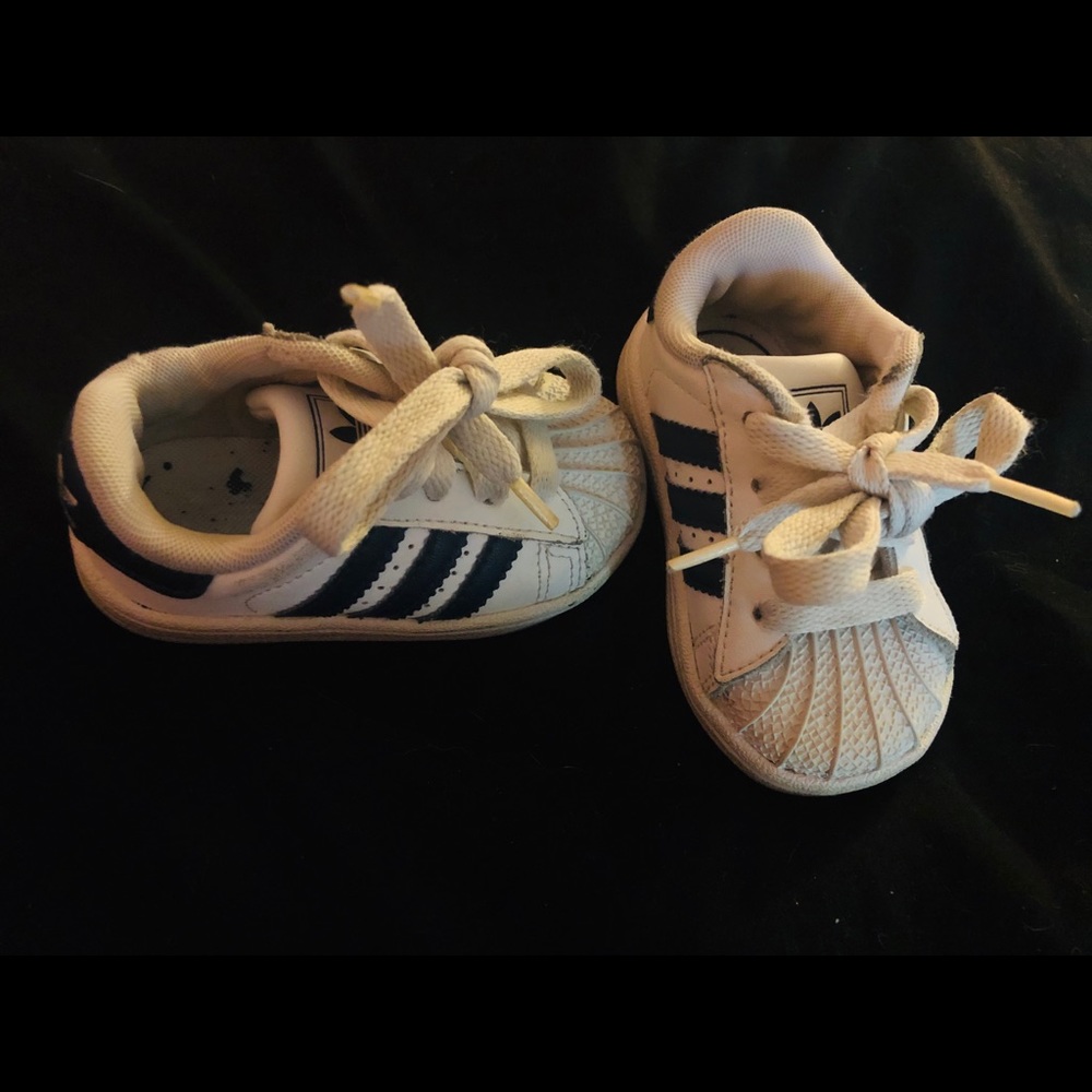 Baby’s shell top adidas